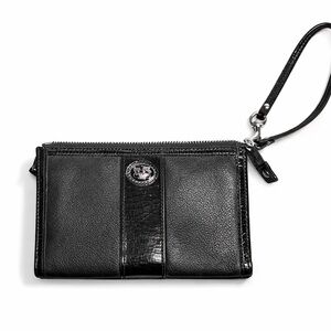 Coach Patent Leather Zippy Wristlet